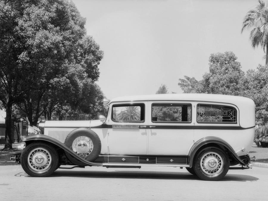  Cadillac V8 Ambulance by Copple Auto Works 1930 года  (фото 2 из 3)